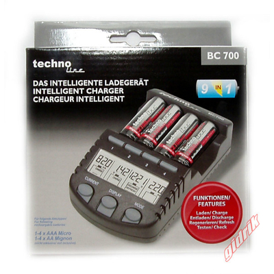 Зарядное устройство Technoline BC-700 и 4 пальчиковых аккумулятора Tenergy Premium 2500 mAh.