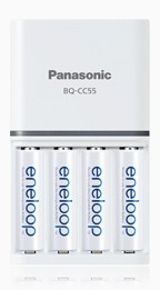 Комплект Panasonic Eneloop BQ-CC55 LED и 4 АА аккумулятора Panasonic Eneloop 2000 mAh BK-3MCCE